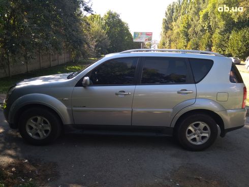 SsangYong Rexton 2008 серебристый - фото 19