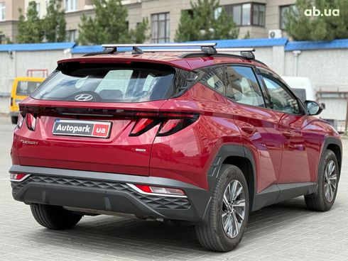 Hyundai Tucson 2023 красный - фото 8