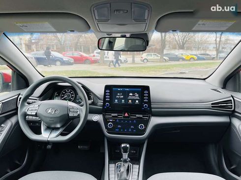 Hyundai Ioniq 2020 - фото 11