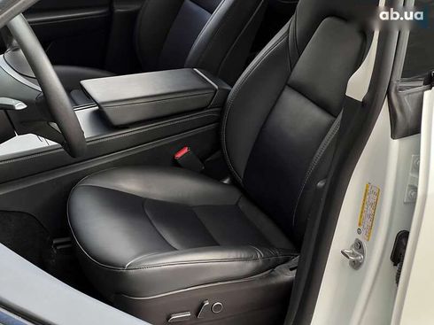 Tesla Model Y 2022 - фото 13