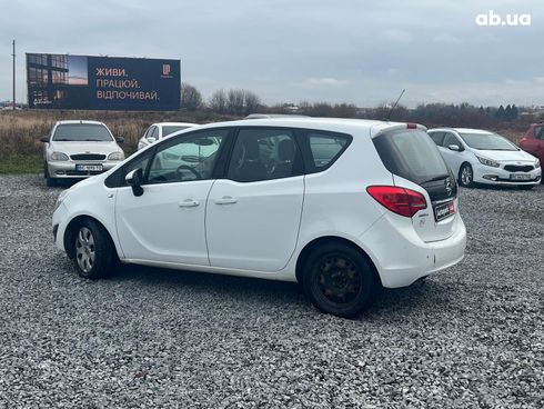 Opel Meriva 2013 белый - фото 7