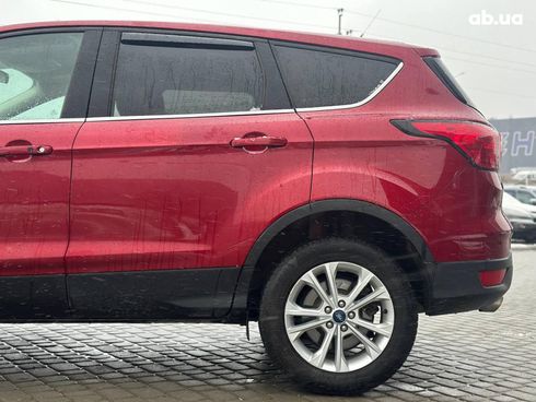 Ford Escape 2019 красный - фото 7