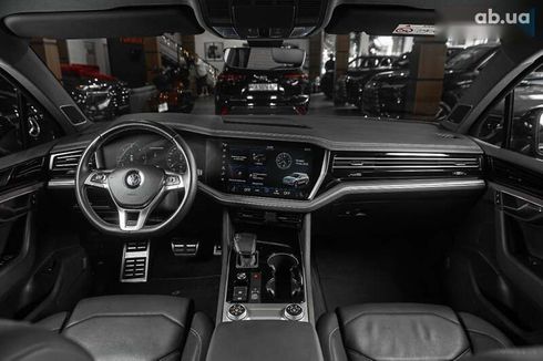 Volkswagen Touareg 2019 - фото 17