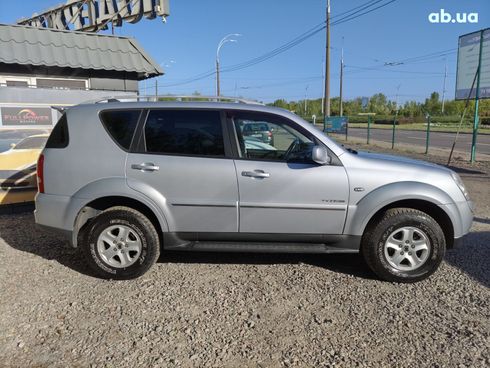 SsangYong Rexton 2010 серебристый - фото 5