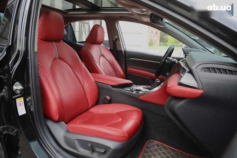Toyota Camry 2019 - фото 8