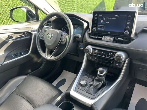 Toyota RAV4 2020 - фото 12