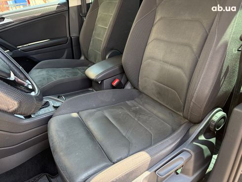 Volkswagen Tiguan 2017 черный - фото 20