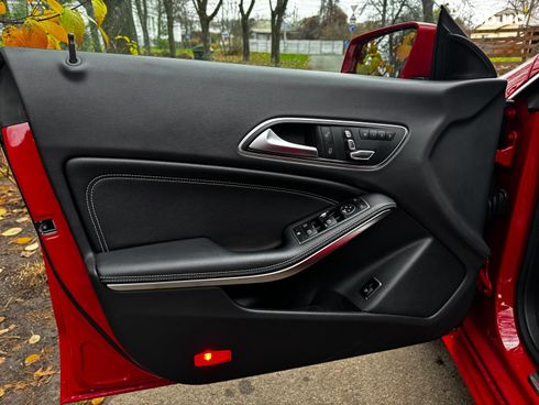 Mercedes-Benz CLA-Класс 2018 красный - фото 11