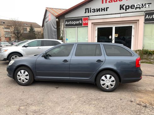 Skoda Octavia 2010 серый - фото 8