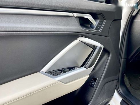 Audi Q3 2019 - фото 16