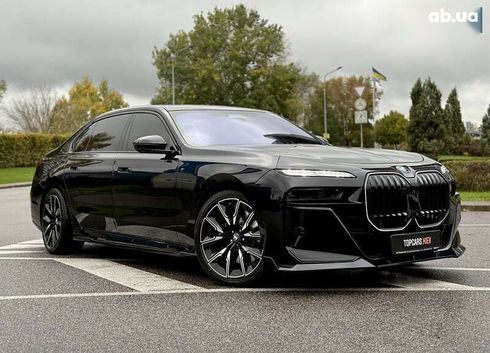 BMW 7 серия 2023 - фото 25