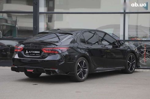 Toyota Camry 2019 - фото 4