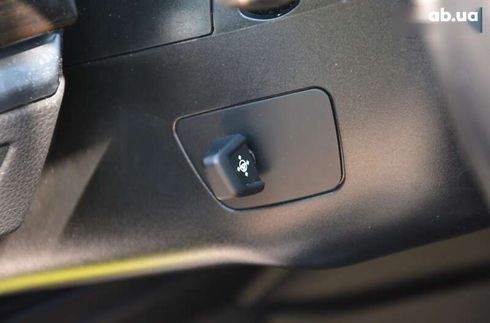 BMW 5 серия 2017 - фото 23
