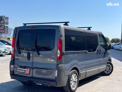 Renault Trafic 2014 серый - фото 9