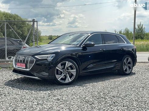 Audi E-Tron 2022 - фото 2