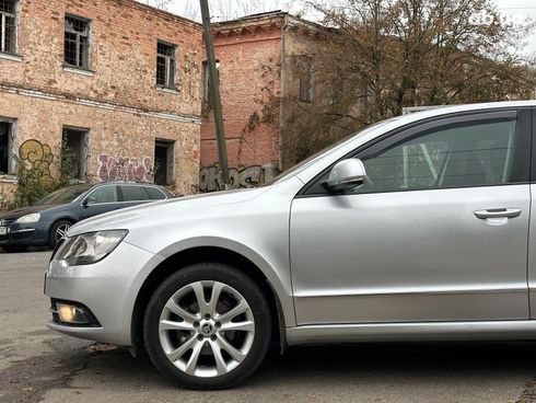 Skoda Superb 2014 серый - фото 4