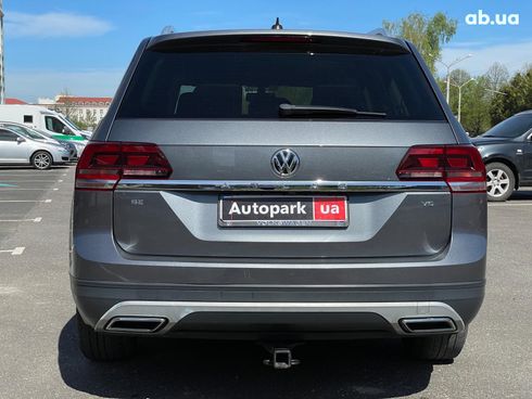 Volkswagen Atlas 2017 серый - фото 12