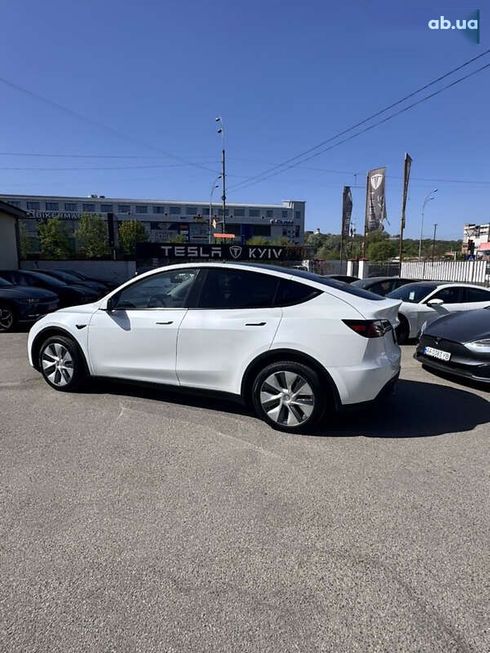 Tesla Model Y 2024 - фото 12