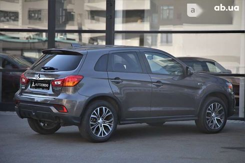 Mitsubishi Outlander 2018 - фото 4