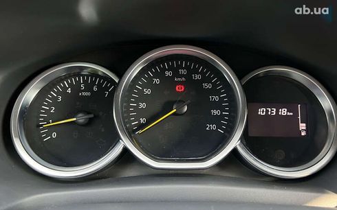 Renault Logan 2017 - фото 10