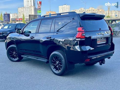 Toyota Land Cruiser Prado 2023 - фото 10