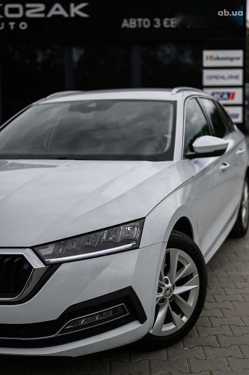 Skoda Octavia 2021 - фото 10