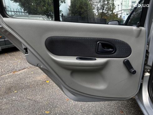 Renault Clio 2006 серый - фото 23