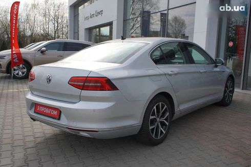 Volkswagen Passat 2018 - фото 7