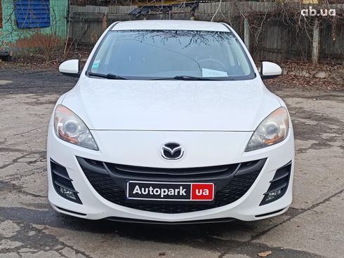 Mazda 3 2010 белый - фото 2