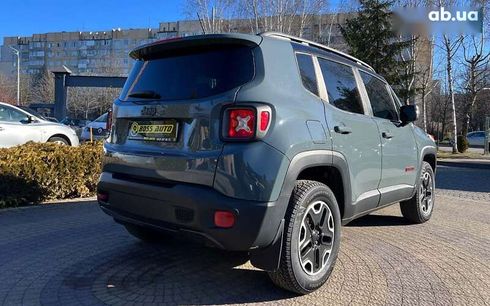 Jeep Renegade 2017 - фото 7