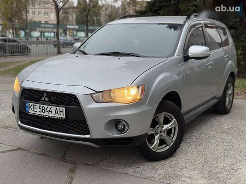 Mitsubishi Outlander 2011 - фото 3