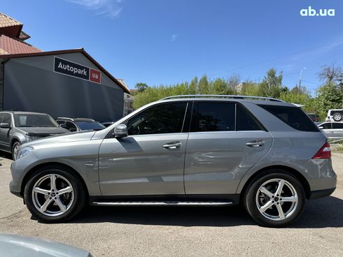 Mercedes-Benz M-Класс 2012 серый - фото 11