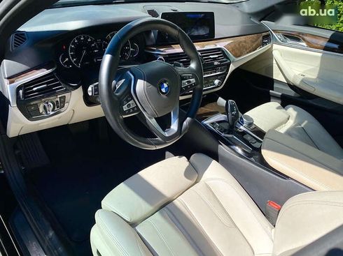 BMW 5 серия 2017 - фото 21
