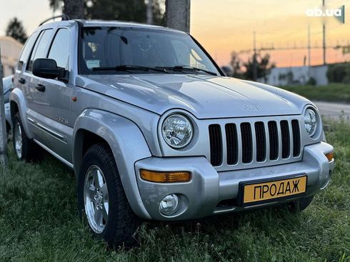 Jeep Cherokee 2004 - фото 6