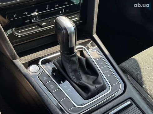 Volkswagen Passat 2021 - фото 21