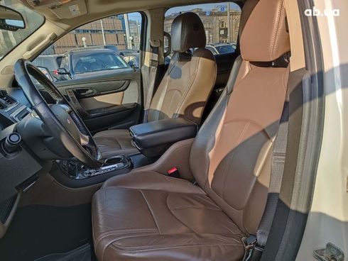 GMC Acadia 2015 белый - фото 14
