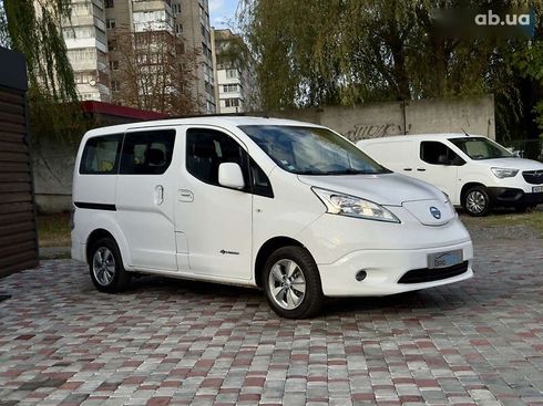 Nissan e-NV200 2017 - фото 10