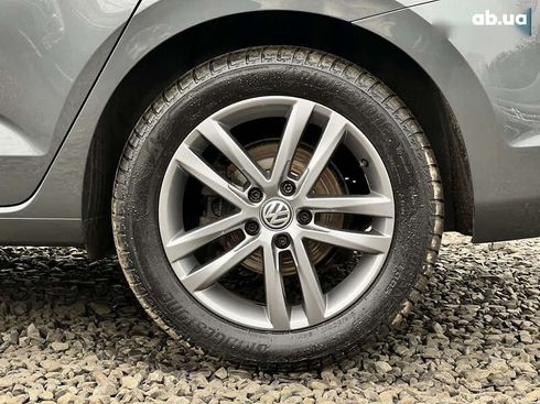 Volkswagen Touran 2020 - фото 17