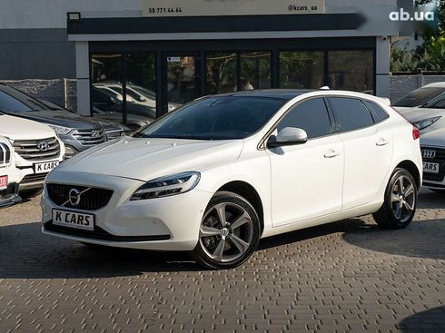 Volvo V40 2017 - фото 3