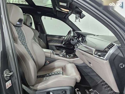 BMW X5 M 2021 - фото 24