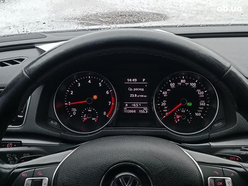 Volkswagen Passat 2017 белый - фото 23