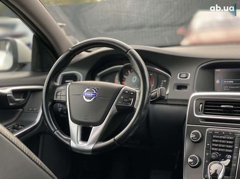 Volvo S60 2013 - фото 28