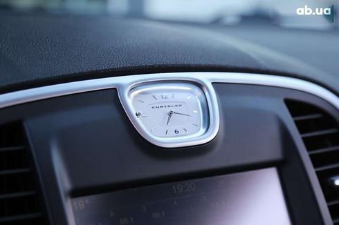Chrysler 300C 2013 - фото 18