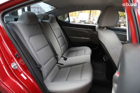 Hyundai Elantra 2016 - фото 9