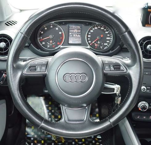 Audi A1 2010 - фото 15