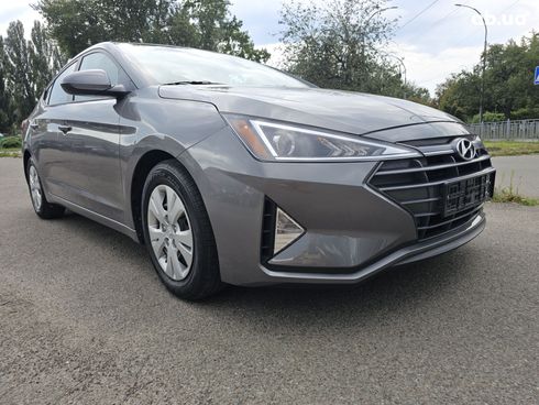 Hyundai Elantra 2019 серый - фото 4