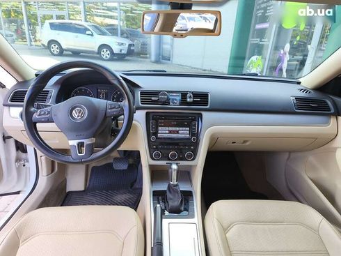 Volkswagen Passat 2012 - фото 17