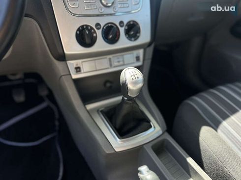 Ford Focus 2009 - фото 29