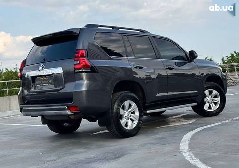 Toyota Land Cruiser Prado 2019 - фото 15