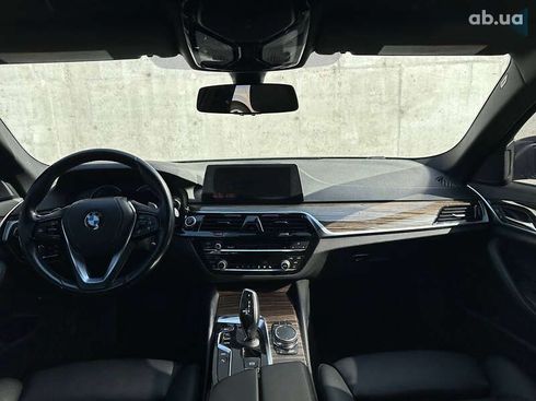 BMW 5 серия 2018 - фото 17